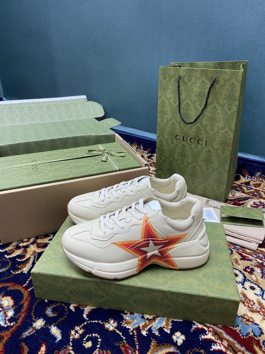 Gvc*1 Men’s Rhyton Sneakers With Logo Print White Ivory For Men 6548636 DRW00 9022