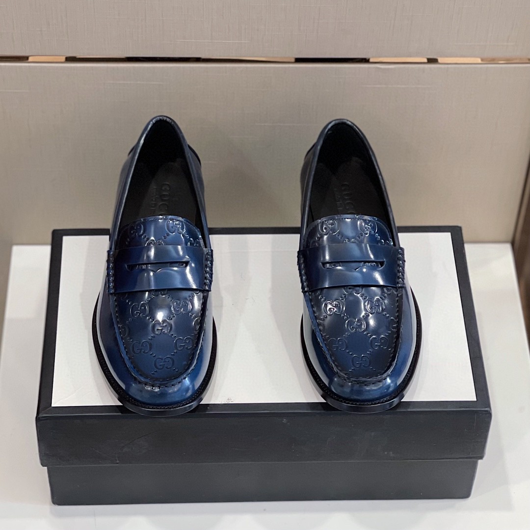 Gvc*1 Men’s GG Embossed Loafers Horsebit Blue For Men 699501