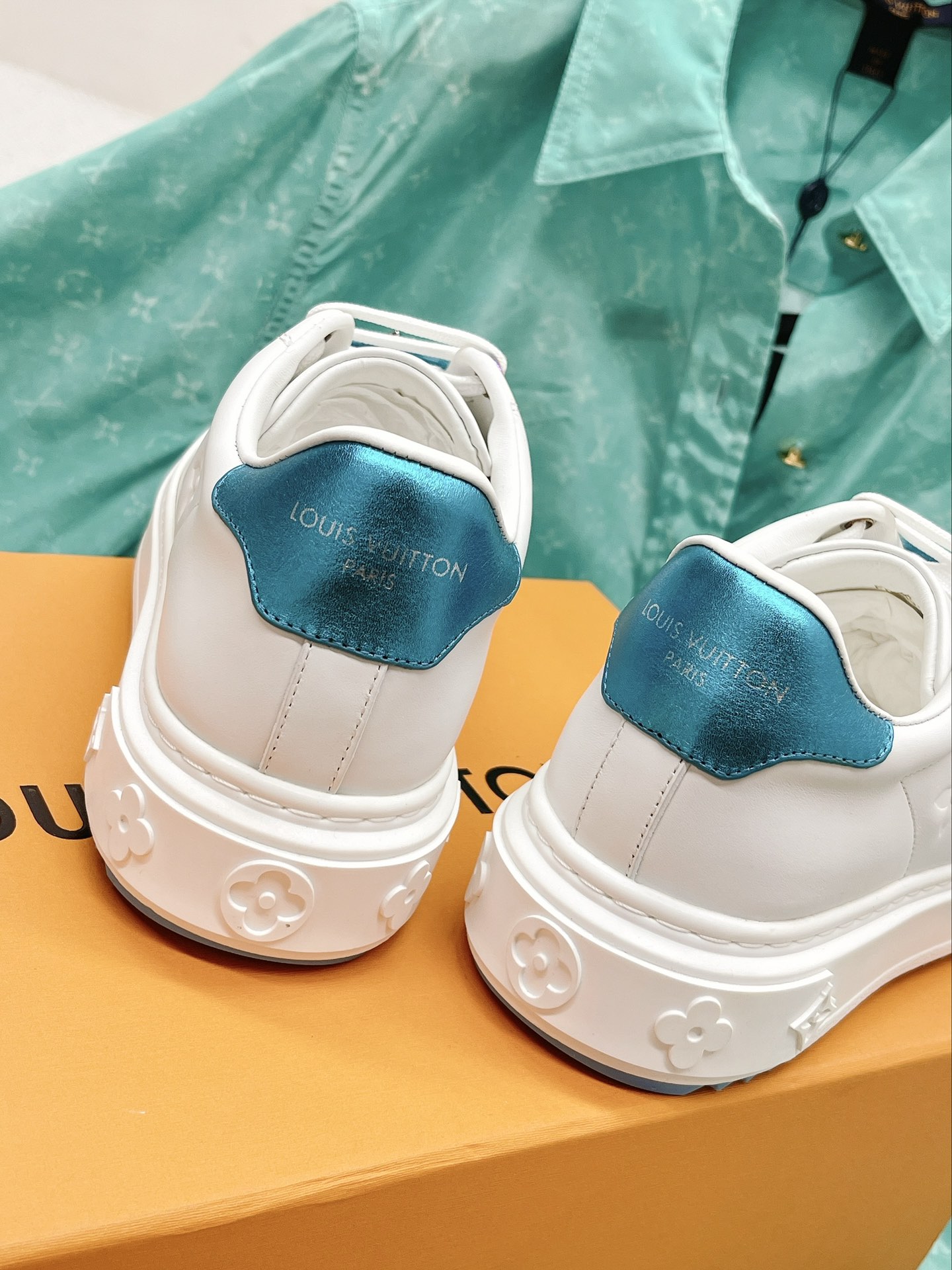 L0vis Vvtt0n Women’s Time Out Sneaker Blue For Women LV 1AADNP