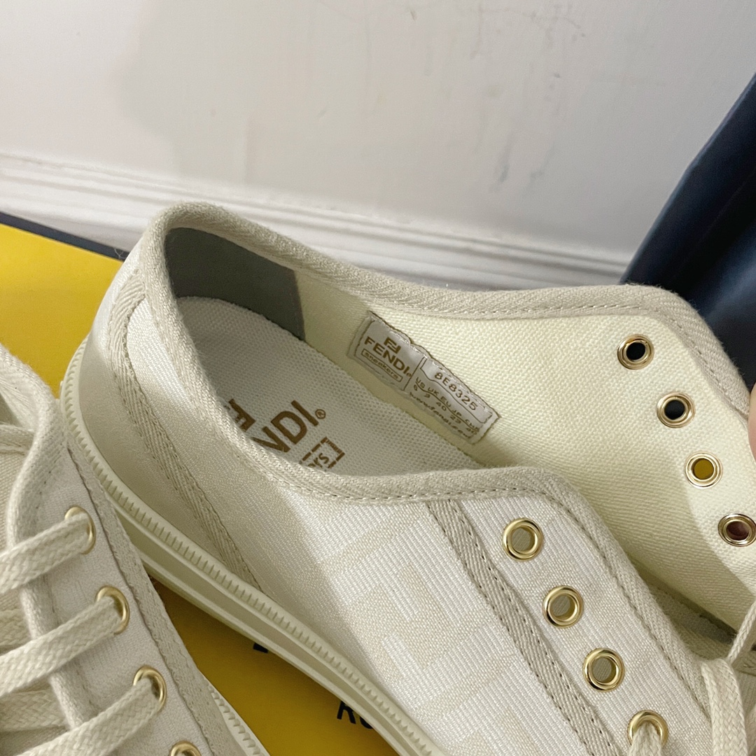 F**di Domino White FF Fabric Low-Tops For Women 8E8325AJZXF1GQF