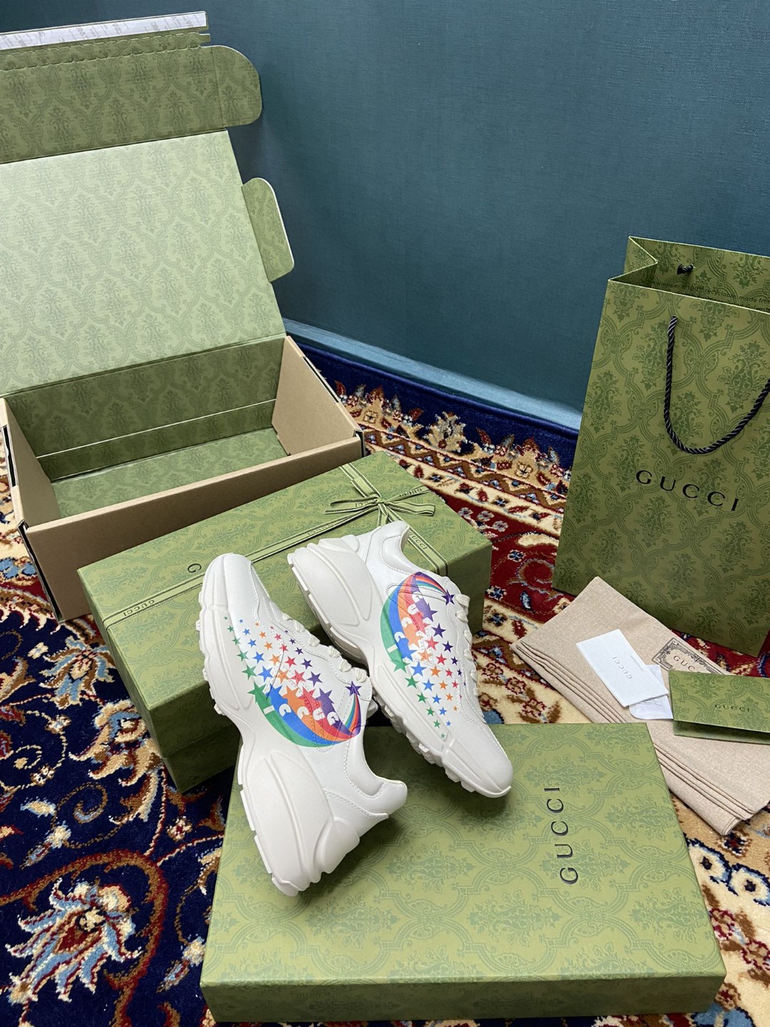 Gvc*1 Women’s Rhyton Sneakers With Gvc*1 Stars White Ivory For Women 684899