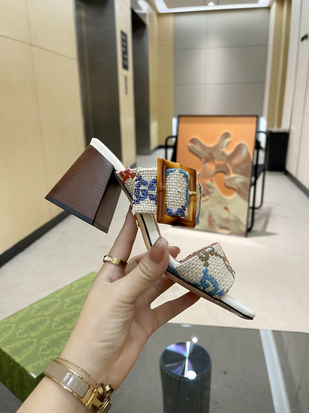 Gvc*1 Women’s Sandal With Bamboo Buckle White For Women GG