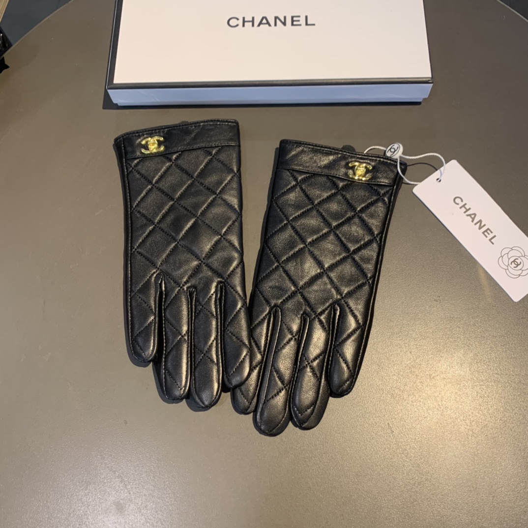 Ch**el Gloves In Black