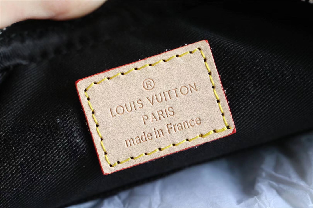 L0vis Vvtt0n Trio Messenger Damier Salt Gray For Men, Men’s Bags, Shoulder And Crossbody Bags 9.5in/25cm LV N50068