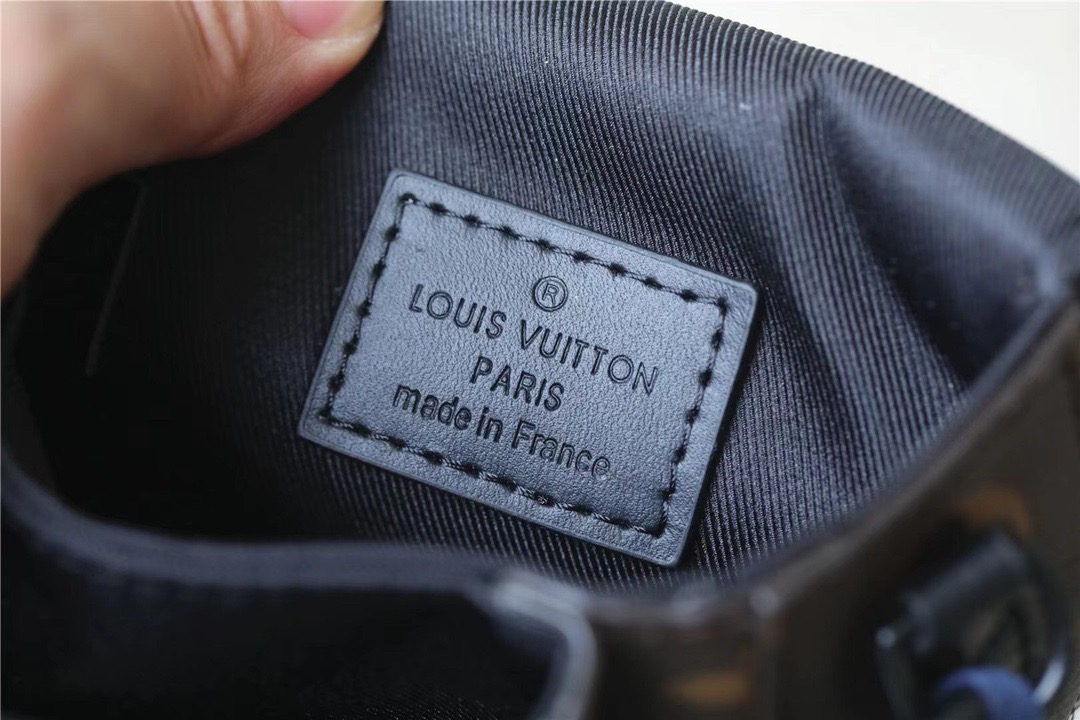 L0vis Vvtt0n S-Lock Vertical Wearable Wallet Monogram Macassar Black For Men, Men’s Bags, Shoulder And Crossbody Bags 7.5in/19cm LV M81522