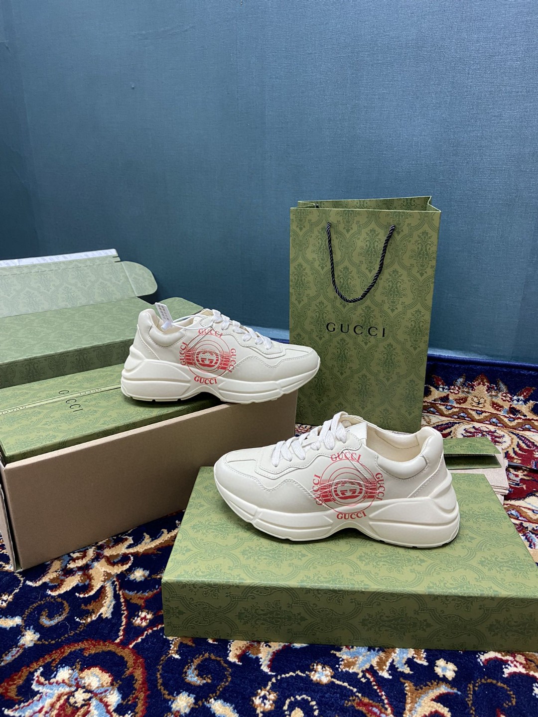 Gvc*1 Women’s Rhyton Sneakers With Gvc*1 White Ivory For Women 646509