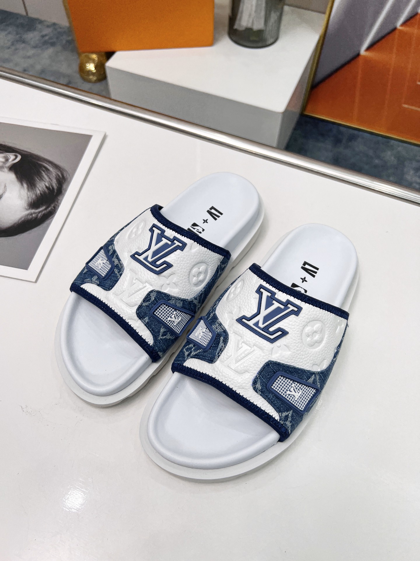 L0vis Vvtt0n Women’s Pool Pillow Comfort Mule Blue For Women LV