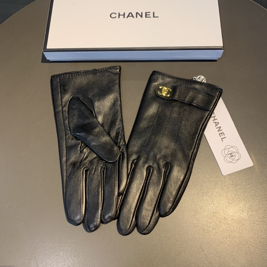 Ch**el Gloves In Black