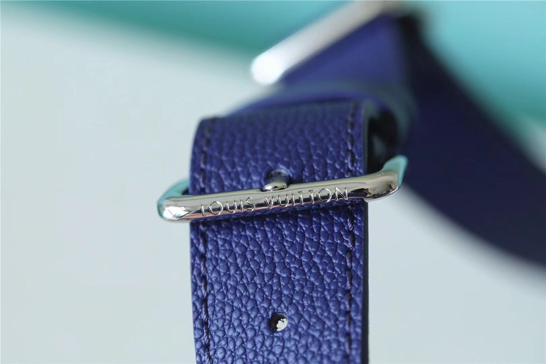 L0vis Vvtt0n Discovery Bumbag PM Monogram Blue For Men, Men’s Bags, Shoulder And Crossbody Bags 17.3in/44cm LV M20587