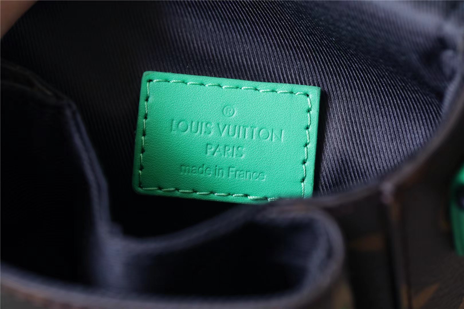 L0vis Vvtt0n S-Lock Vertical Wearable Wallet Monogram Macassar Green For Men, Men’s Bags, Shoulder And Crossbody Bags 7.5in/19cm LV