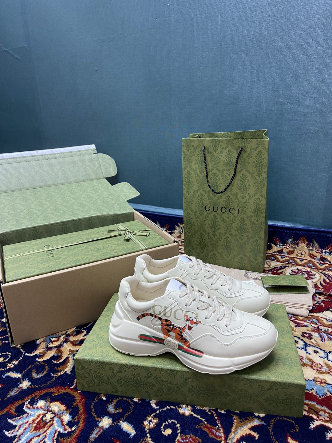 Gvc*1 Men’s Rhyton Sneakers With Gvc*1 Tiger White Ivory For Men 524990