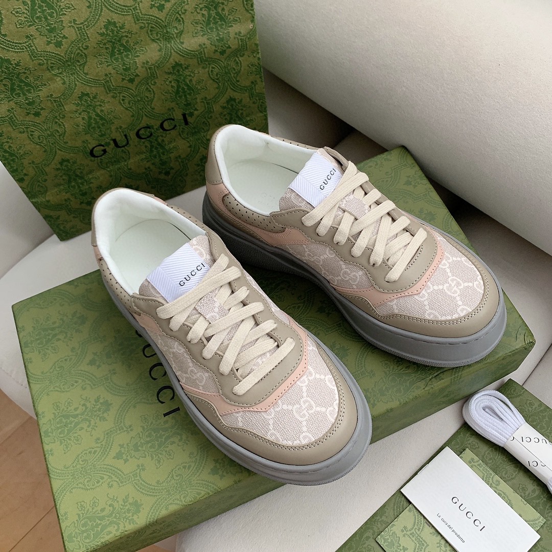 Gvc*1 Men’s GG Sneaker White And Beige Svp*me For Men ‎700775 UPG90 9595