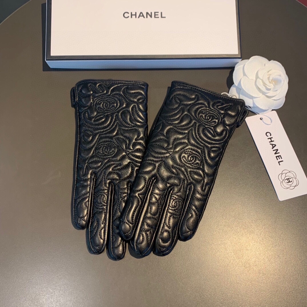 Ch**el Gloves In Black