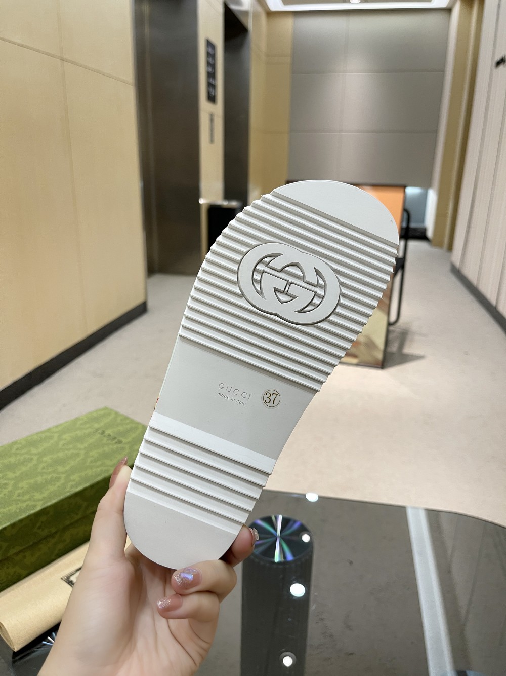 Gvc*1 Women’s GG ‘Soave’ Platform Sandal White For Women GG