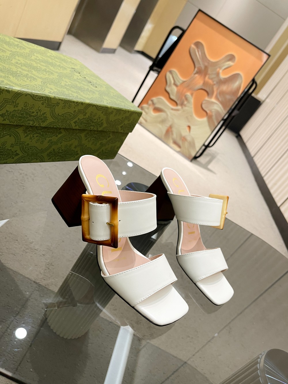 Gvc*1 Women’s Sandal With Bamboo Buckle White For Women GG‎ 674821 C9D00 9022