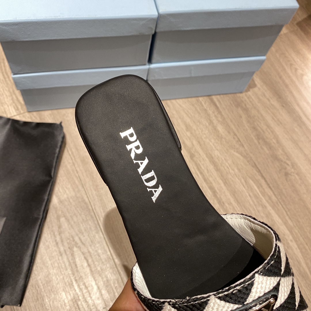 Pra*a Embroidered Fabric Slides Black/White For Women 0.4in/10mm PRD