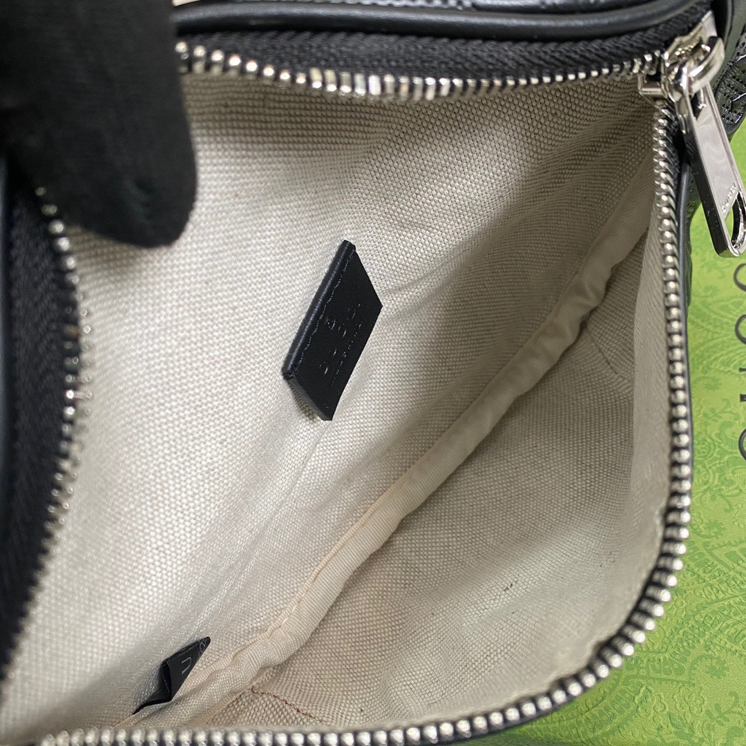 Gvc*1 GG Embossed Belt Bag Black GG Embossed For Men  9.1in/23cm GG 658582 1W3CN 1000