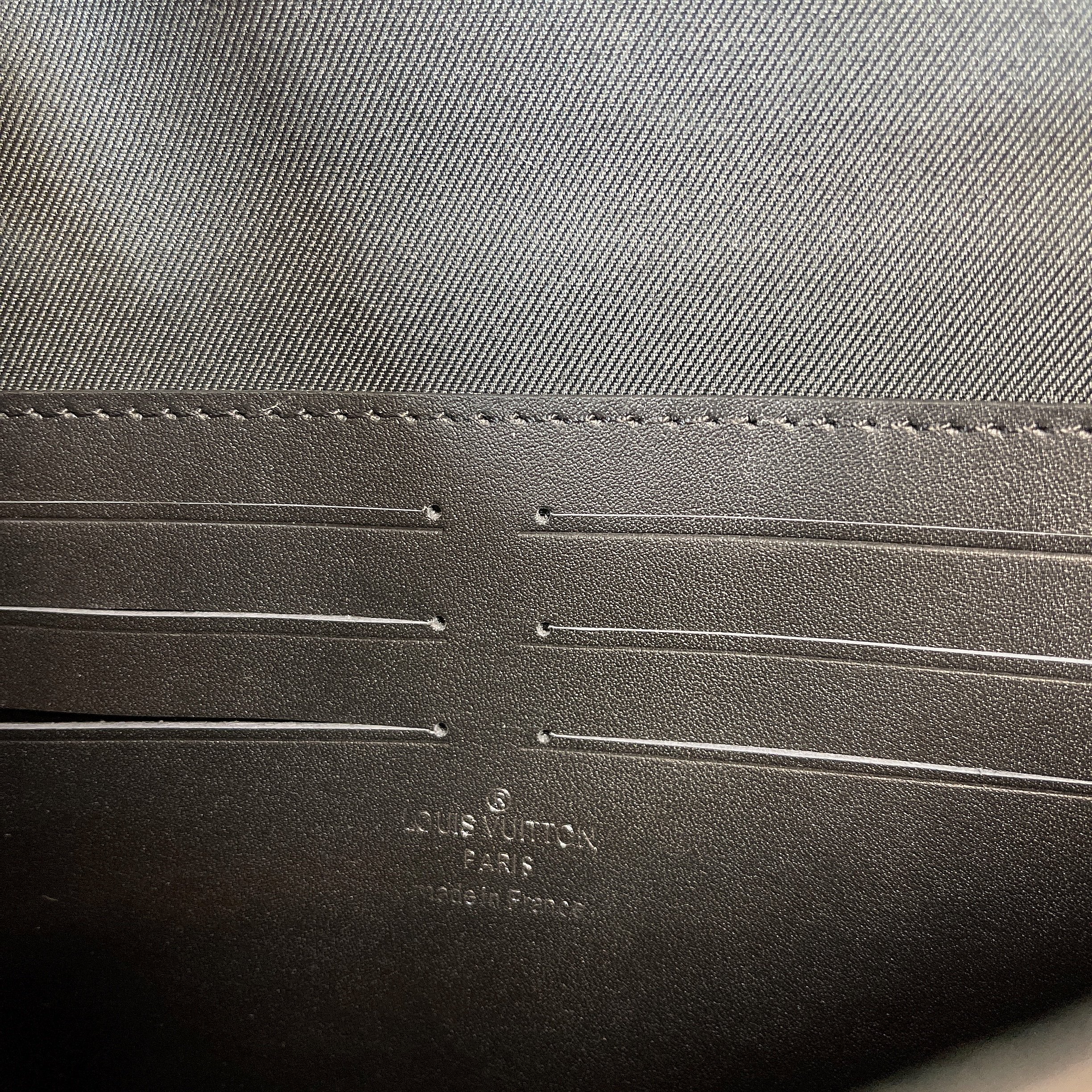 L0vis Vvtt0n S Lock A4 Pouch Monogram Macassar Canvas For Men, Men’s Bags, Shoulder And Crossbody Bags 10.6in/27cm LV M80560