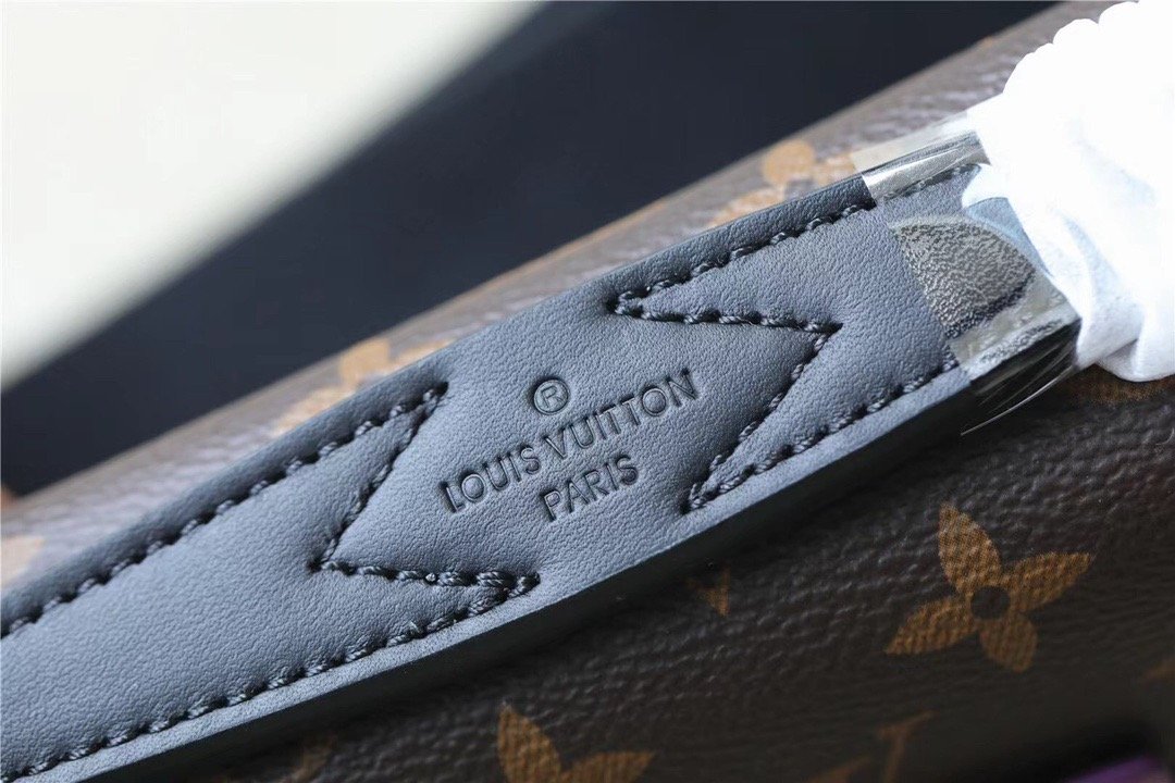 L0vis Vvtt0n S-Lock Sling Monogram Macassar Purple For Men, Men’s Bags, Crossbody Bags 8.3in/21cm LV M46245