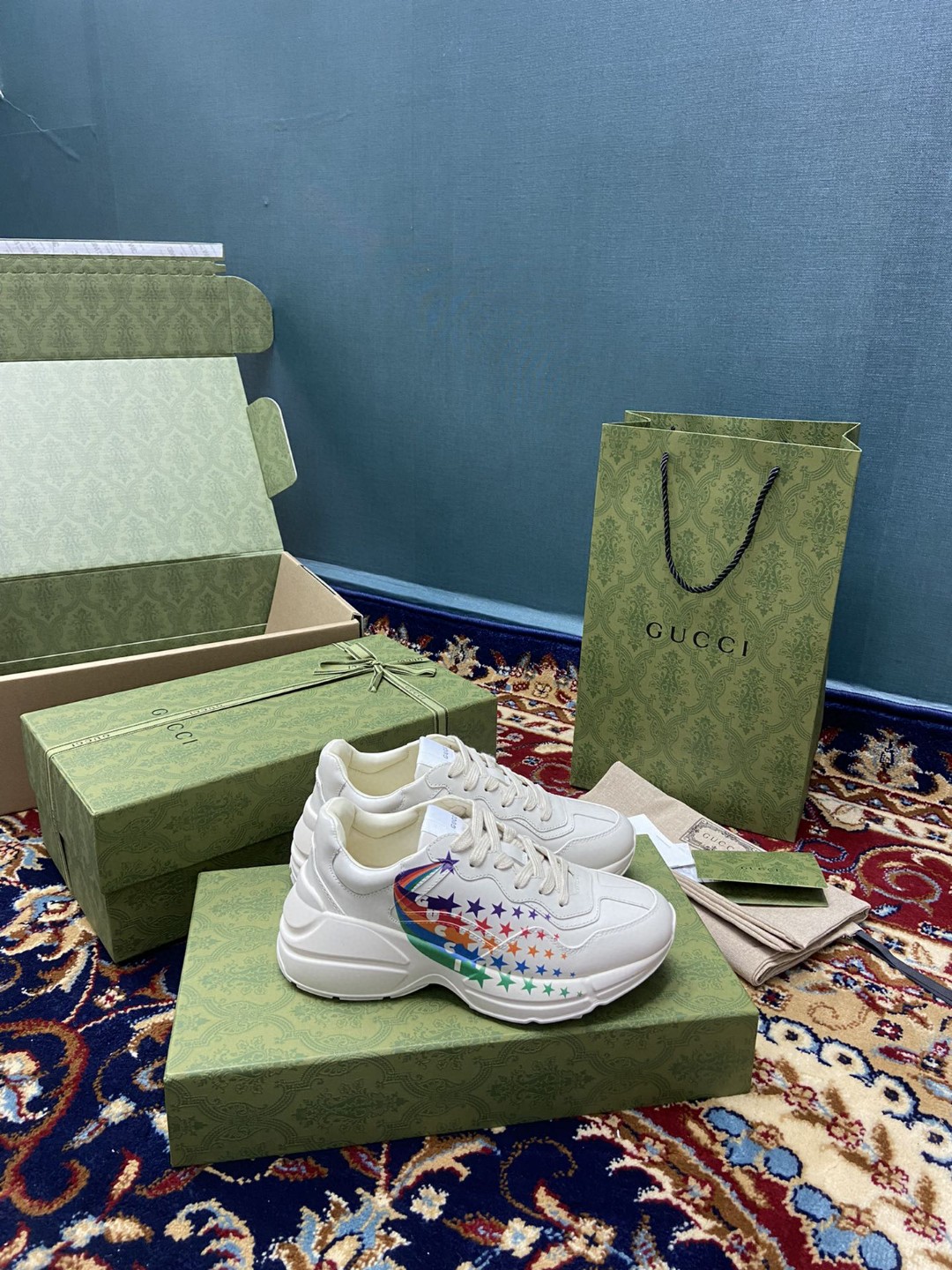 Gvc*1 Women’s Rhyton Sneakers With Gvc*1 Stars White Ivory For Women 684899