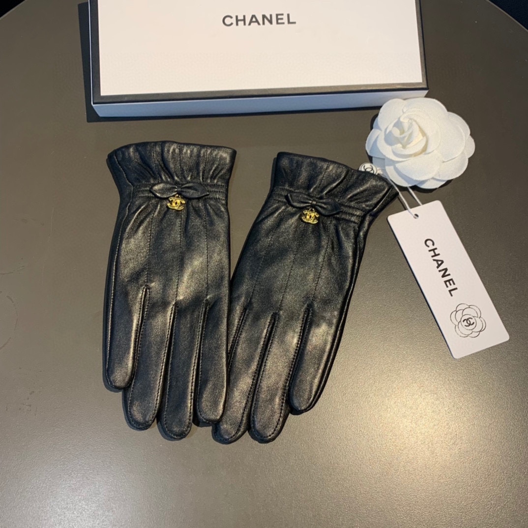 Ch**el Gloves In Black