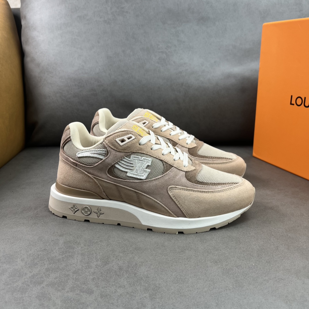 L0vis Vvtt0n Run Away Sneaker Beige For Men LV 1AA6N9
