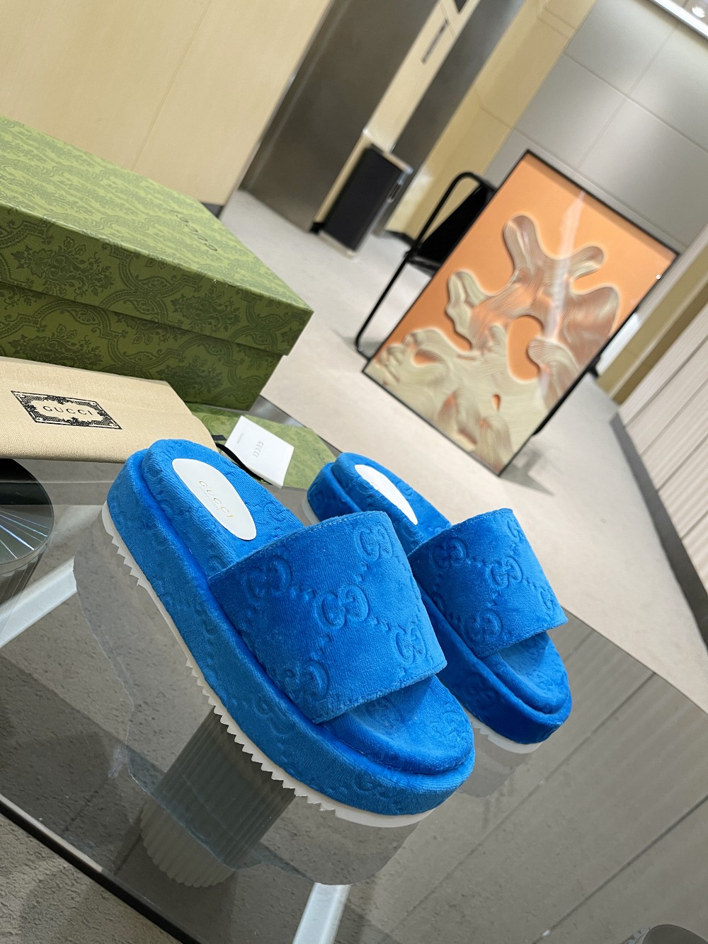 Gvc*1 Women’s GG Platform Sandal Blue For Women GG