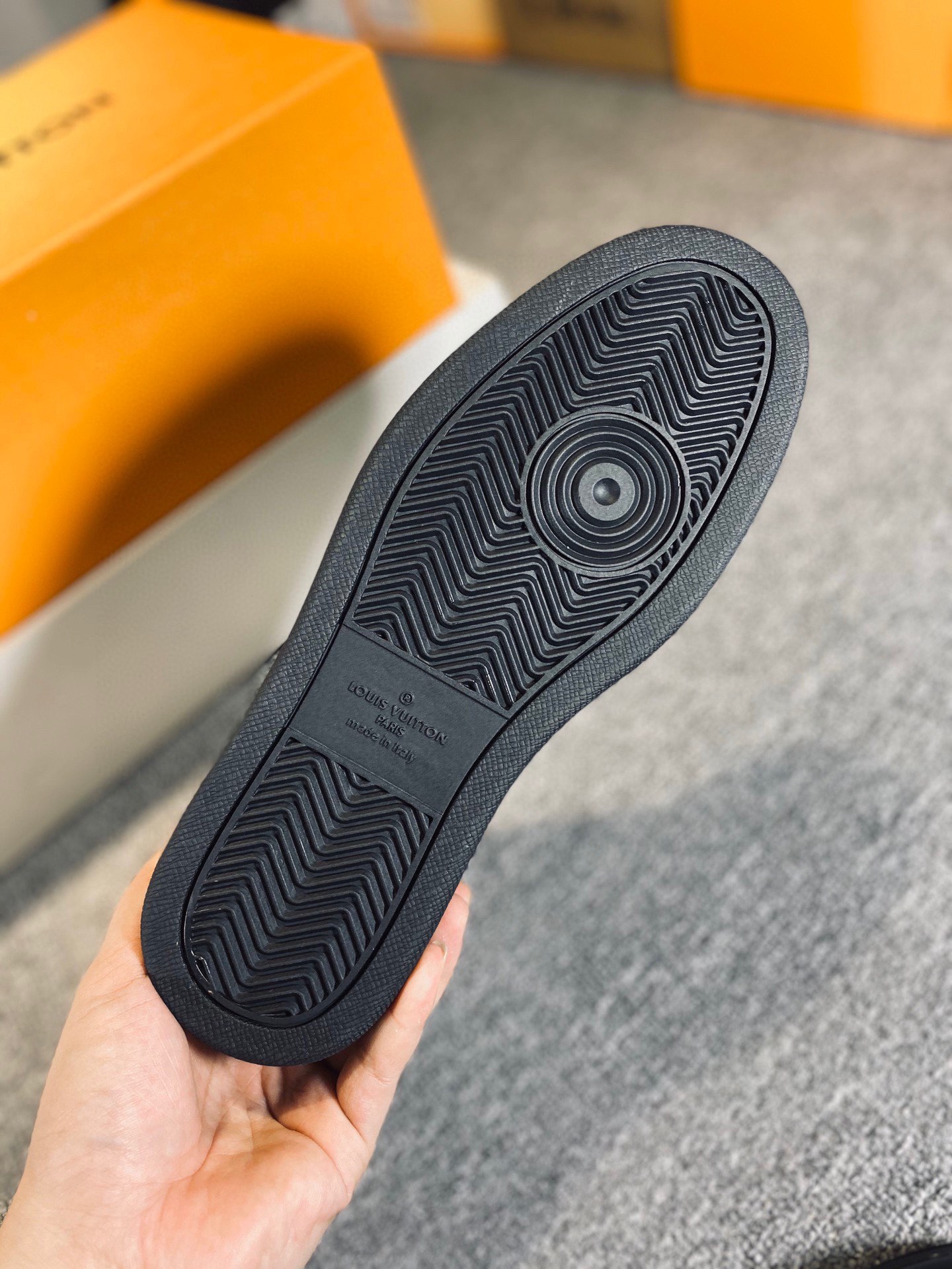 L0vis Vvtt0n Rivoli Sneaker Black For Men LV