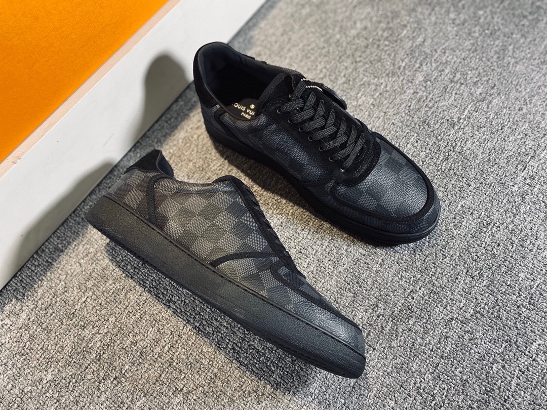 L0vis Vvtt0n Rivoli Sneaker Black For Men LV