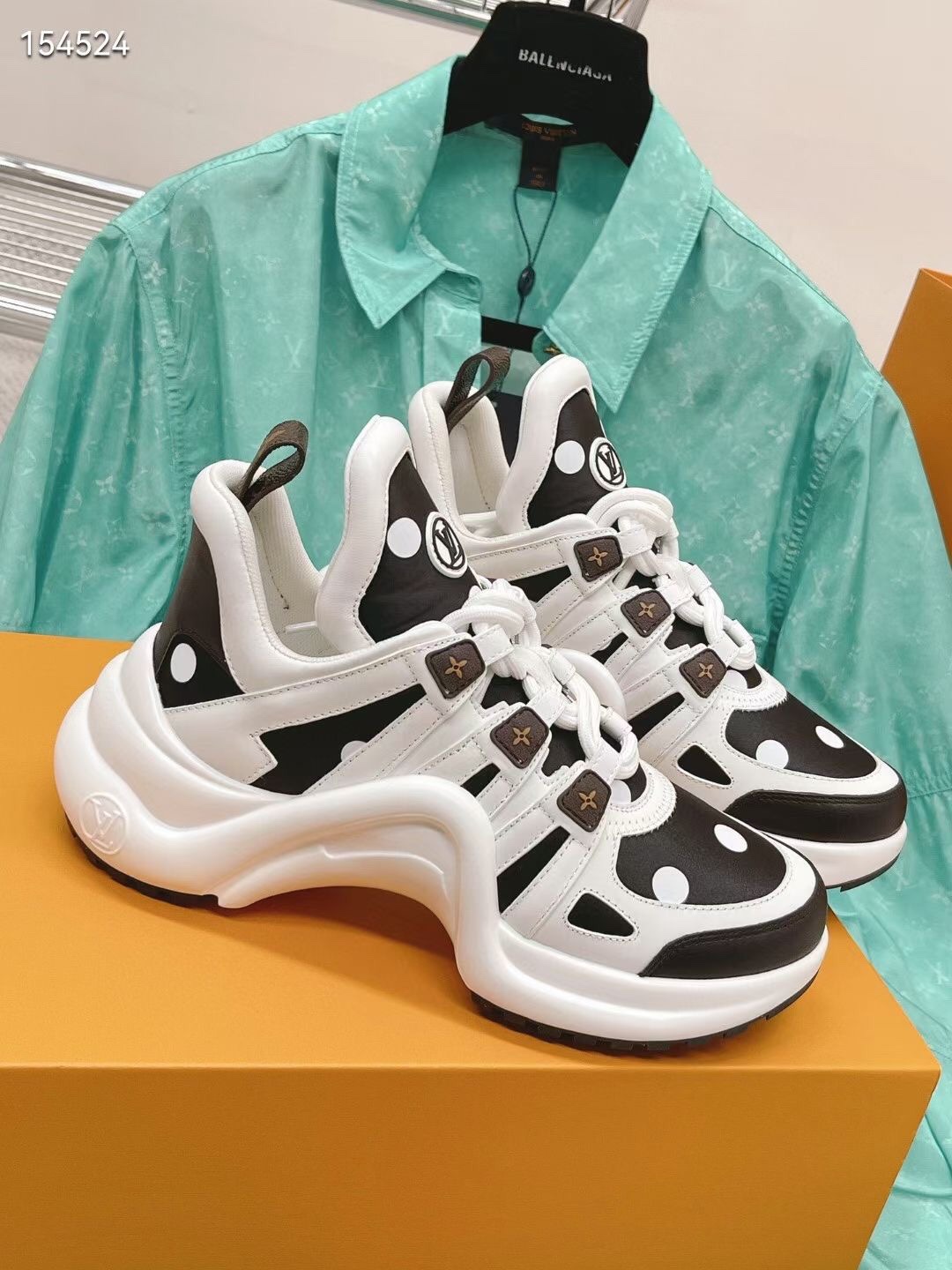 L0vis Vvtt0n Women’s LV Archlight Sneaker Black For Women LV