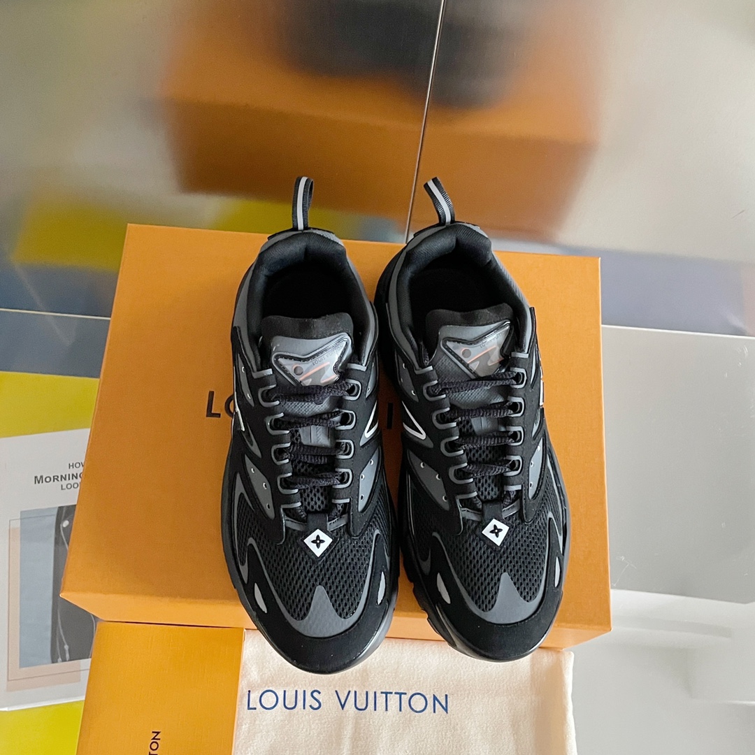 L0vis Vvtt0n Men’s LV Runner Tatic Sneaker Black For Men LV 1A9UNT