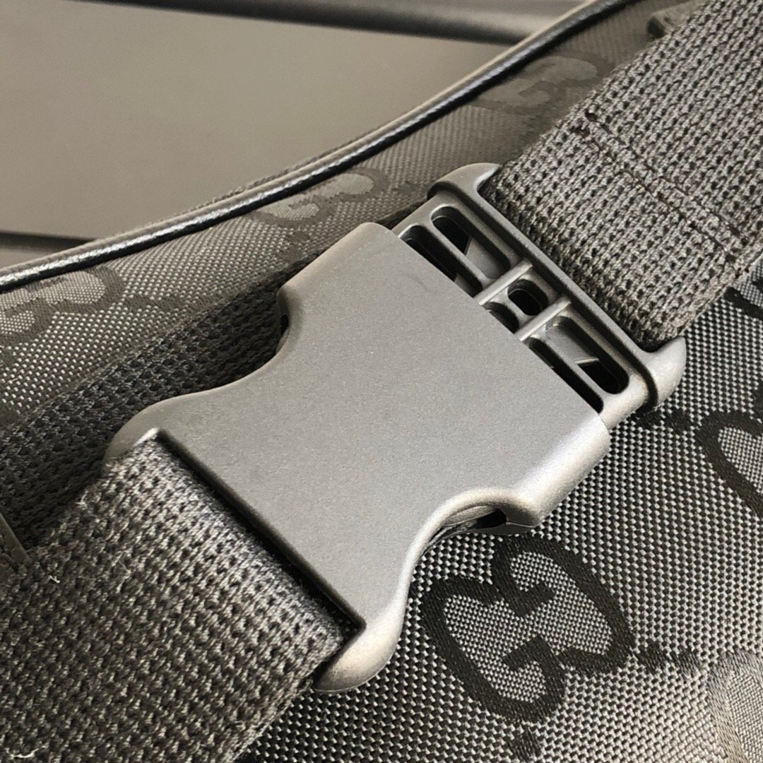 Gvc*1 Gvc*1 Off The Grid Belt Bag Black GG ECONYL® For Men  9.5in/24cm GG 631341 H9HBN 1000