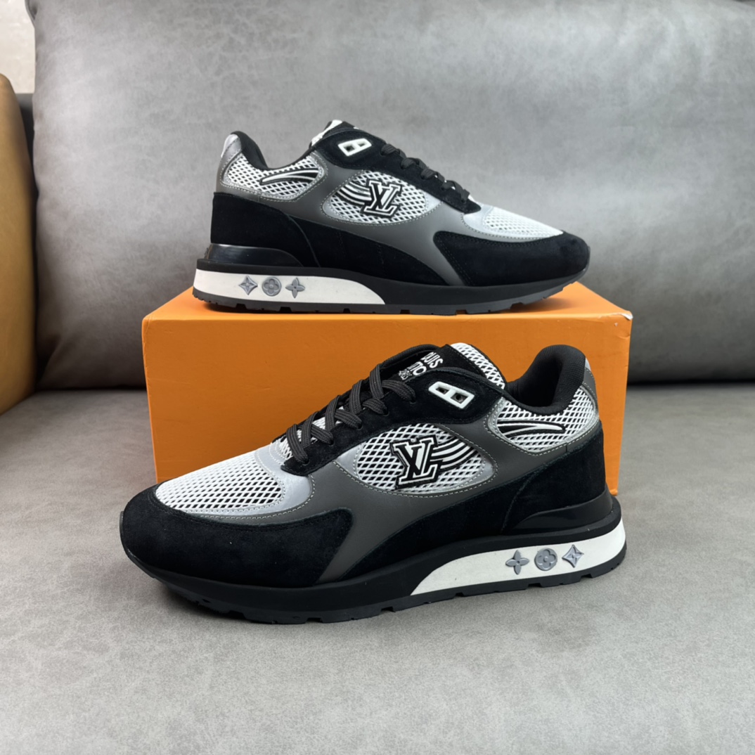 L0vis Vvtt0n Run Away Sneaker Black For Men LV 1A9J17