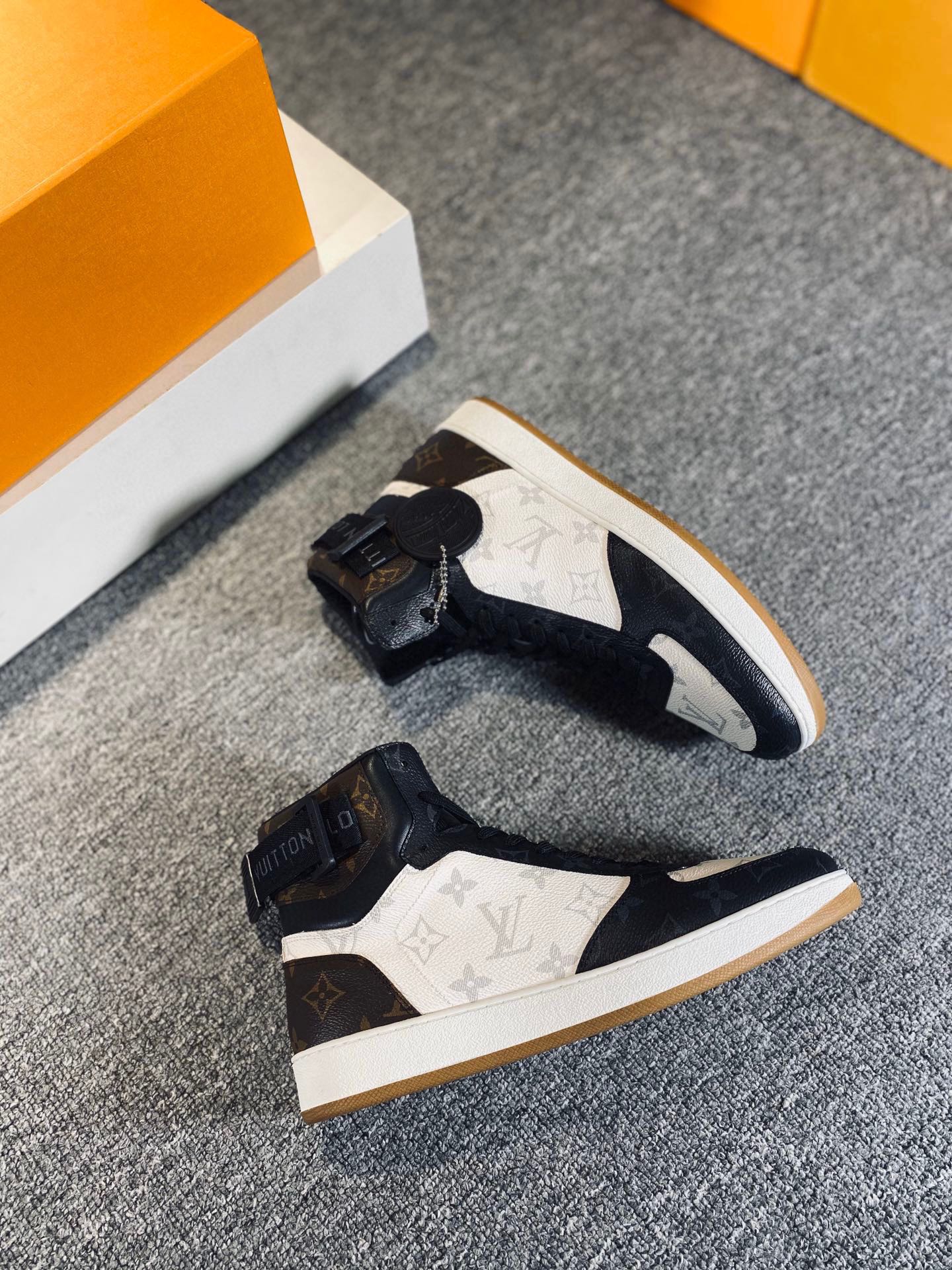 L0vis Vvtt0n Rivoli Sneaker Boots Black And White For Men LV