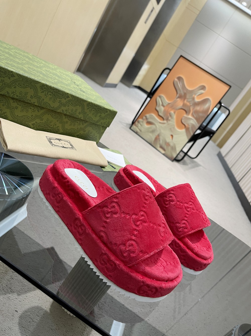 Gvc*1 Women’s GG Platform Sandal Red For Women GG