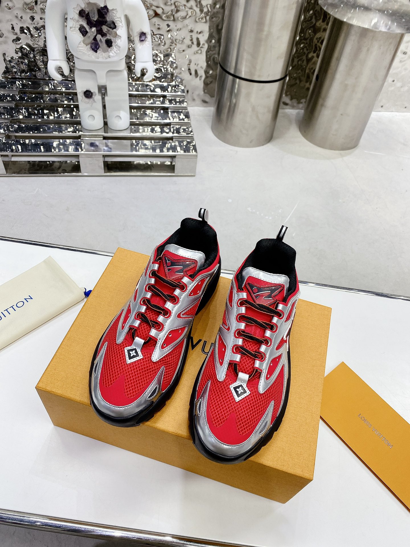 L0vis Vvtt0n Men’s LV Runner Tatic Sneaker Red For Men LV