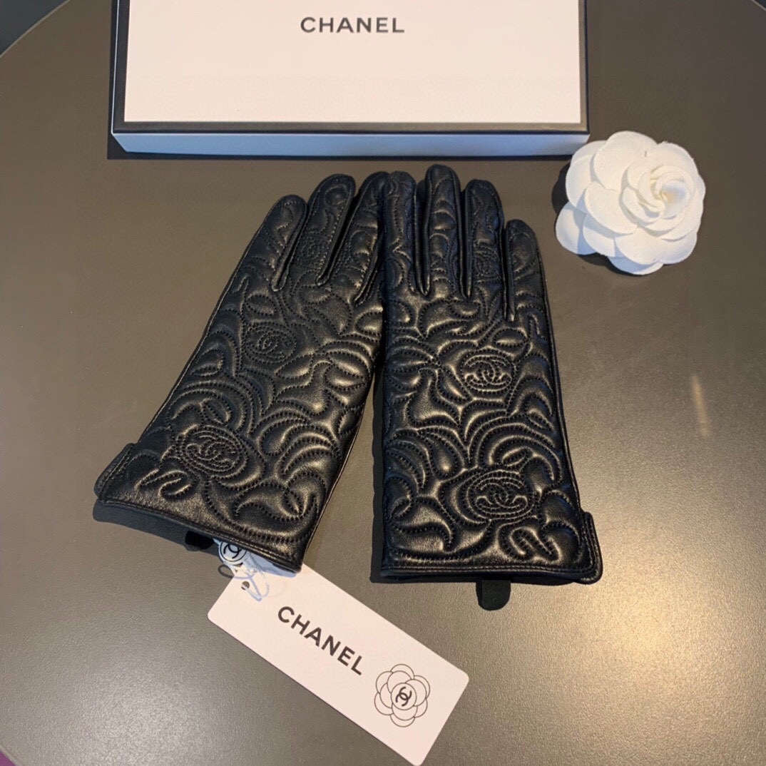 Ch**el Gloves In Black
