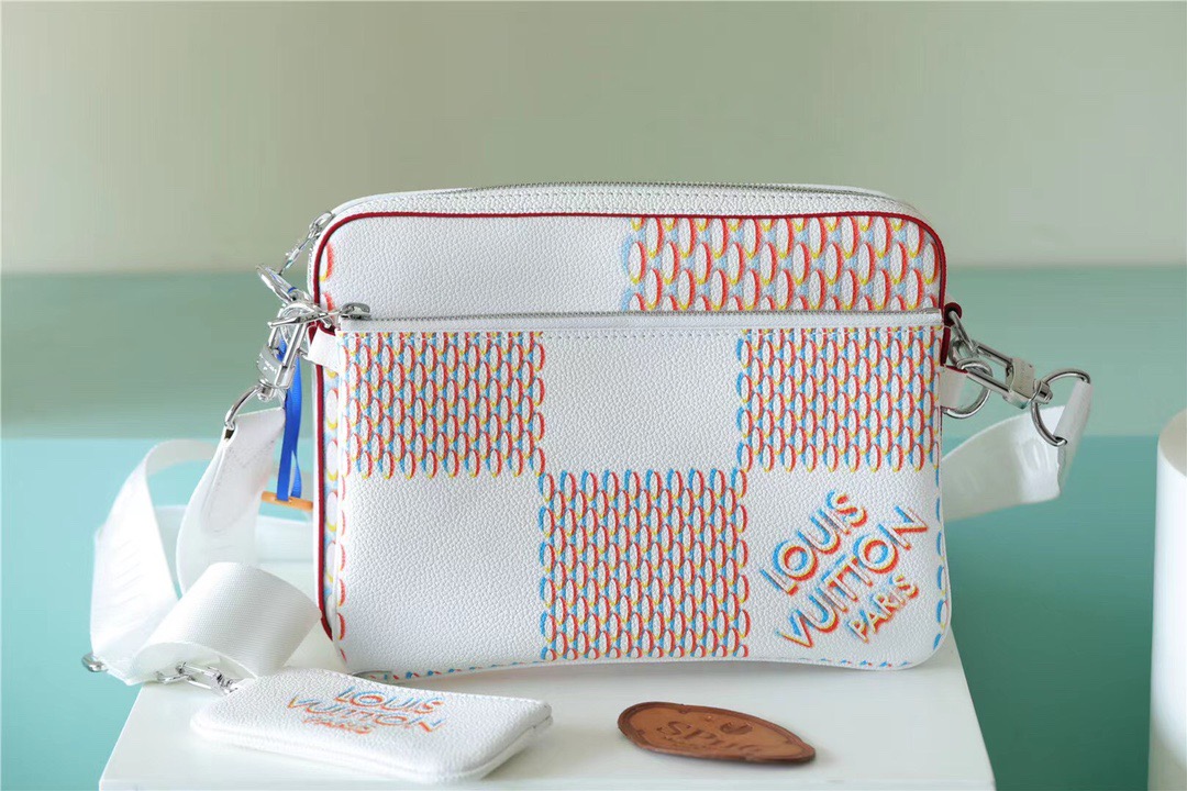 L0vis Vvtt0n Trio Messenger Damier Spray White For Men, Men’s Bags, Shoulder And Crossbody Bags 9.5in/25cm LV M20665