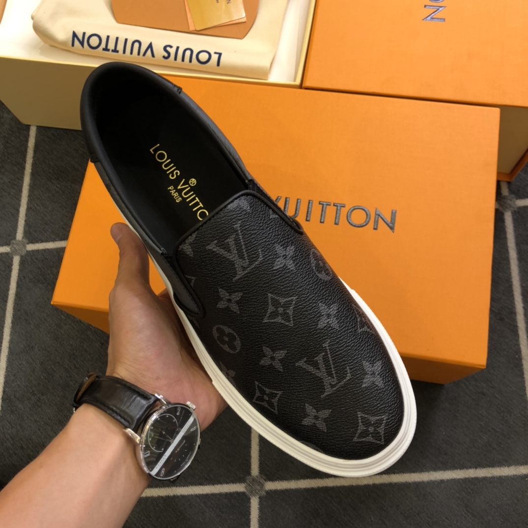 L0vis Vvtt0n LV Slip On Black For Men LV