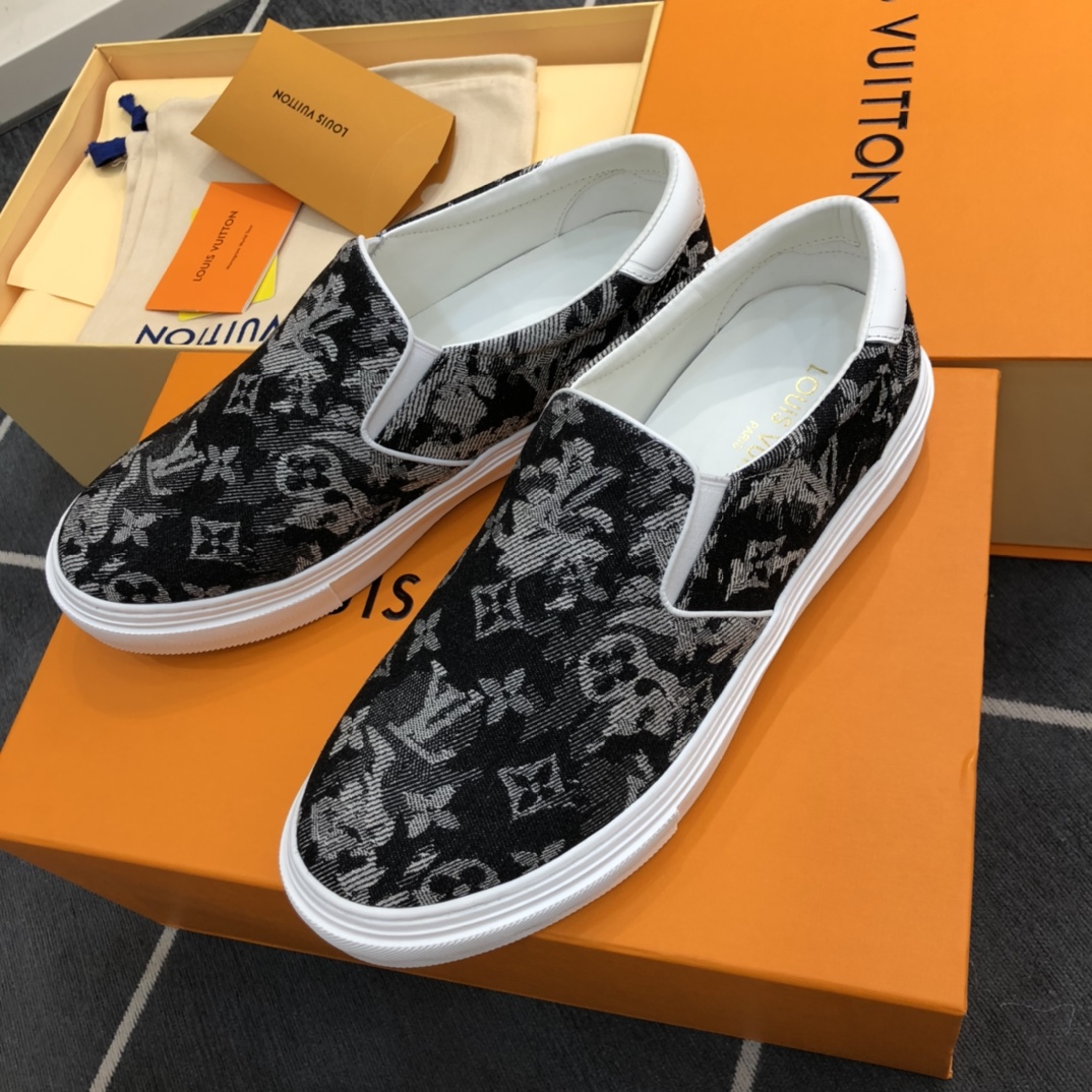 L0vis Vvtt0n LV Slip On Black For Men LV