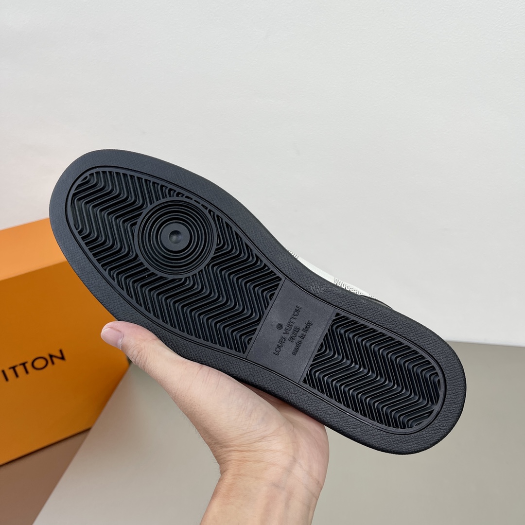 L0vis Vuittion Rivoli Sneaker White For Men LV