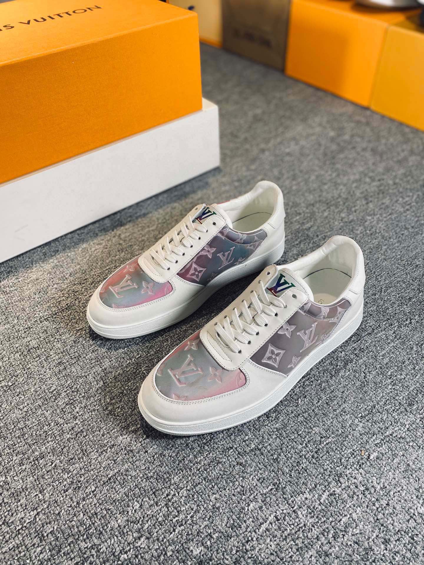 L0vis Vvtt0n Rivoli Sneaker White For Men LV