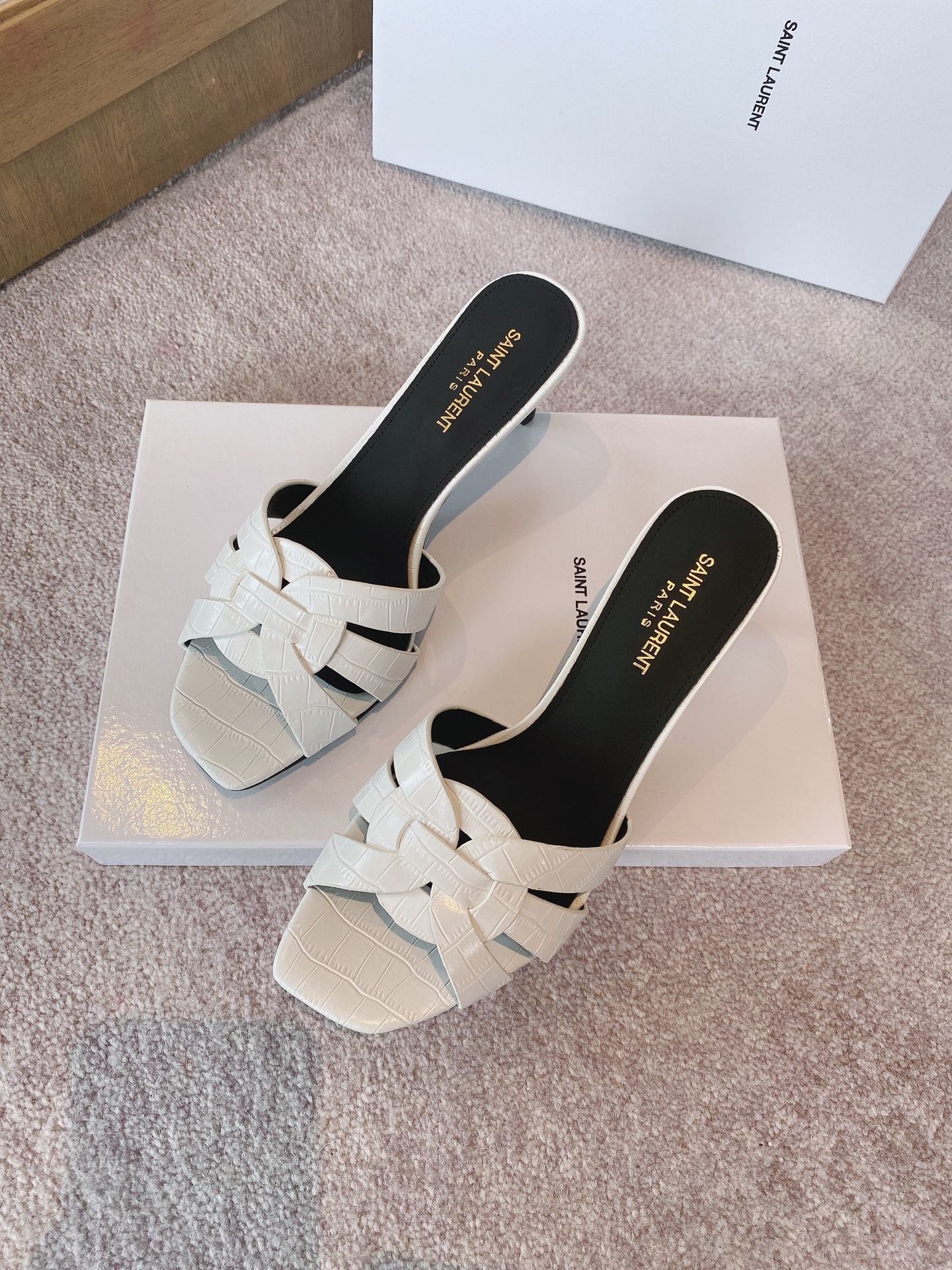 Sa1nt Lau*nt Women’s Tribute Heeled Mules White For Women Y51