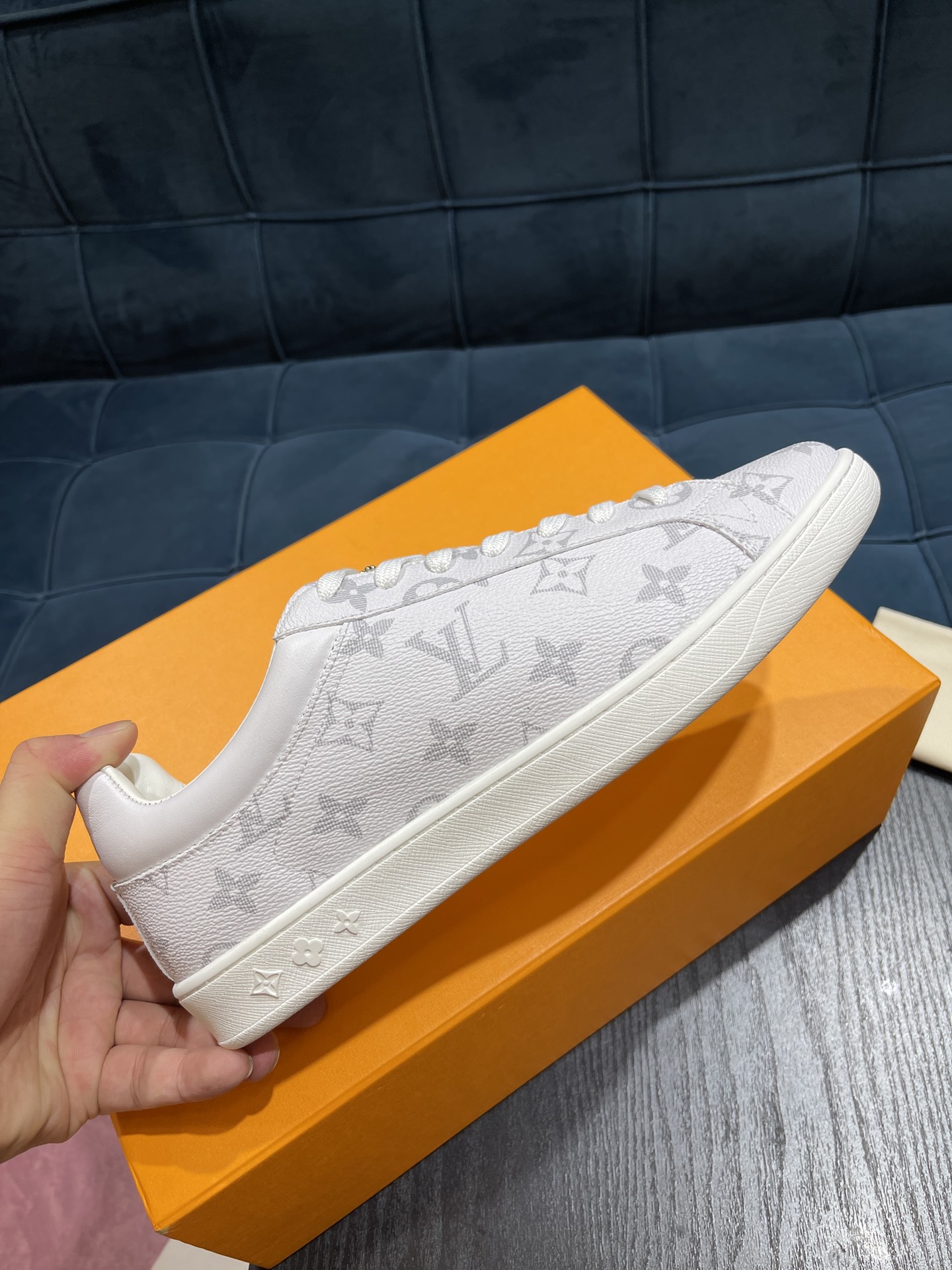 L0vis Vuittion LV Runner Tatic Sneaker White For Men LV 1A8UZ4