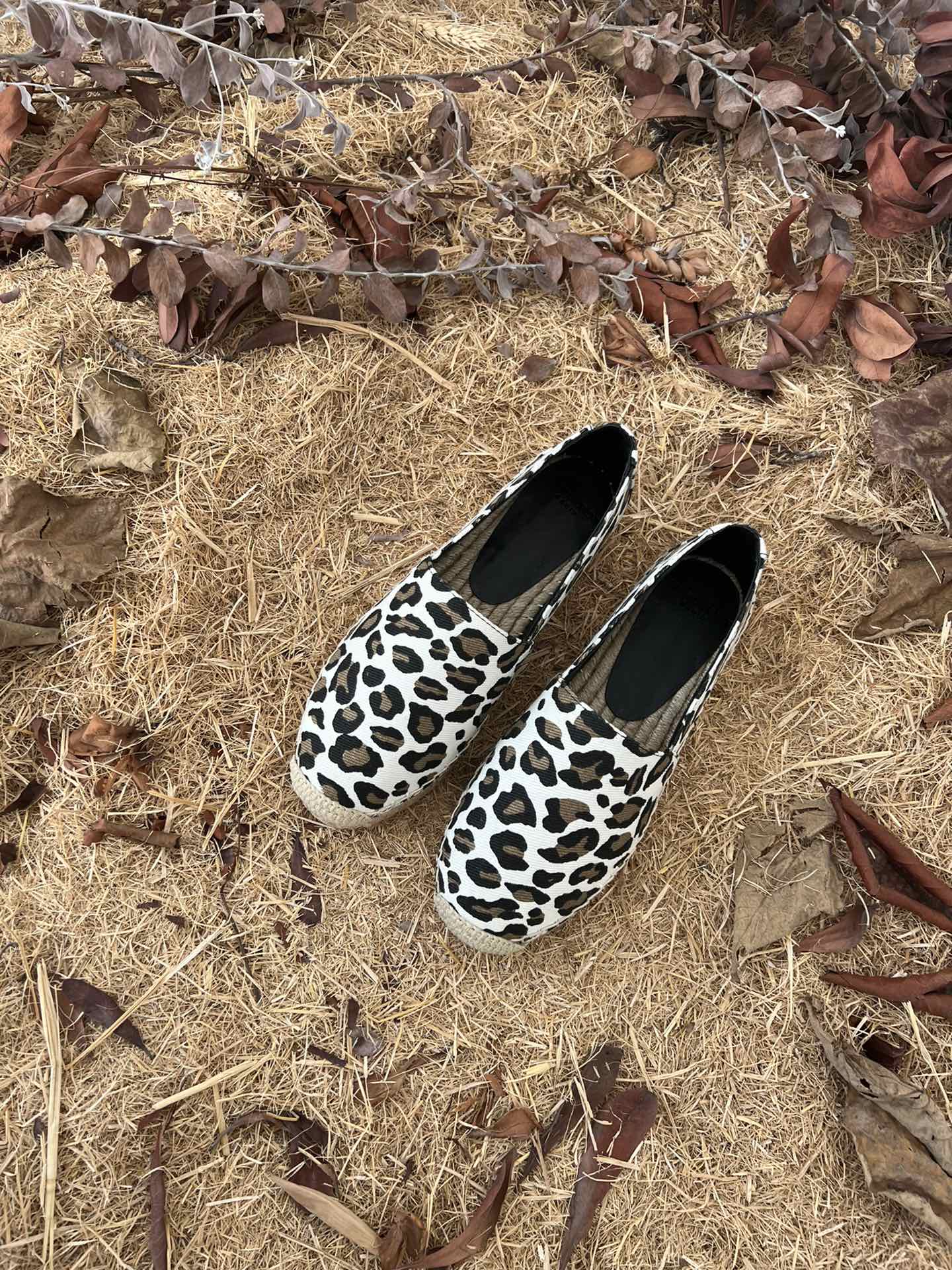 Sa1nt Lau*nt Women’s Y51 Embroidered Espadrilles White For Women Y51