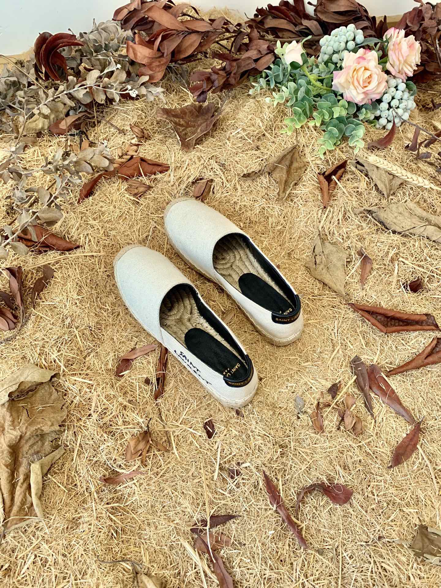Sa1nt Lau*nt Women’s Sa1nt Lau*nt Embroidered Espadrilles White For Women Y51