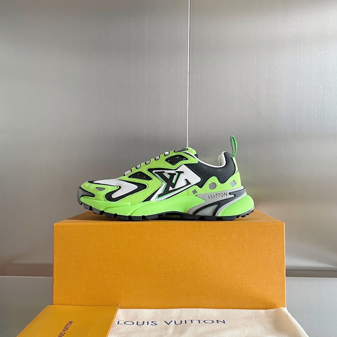L0vis Vvtt0n Men’s LV Runner Tatic Sneaker Green For Men LV 1A9JER