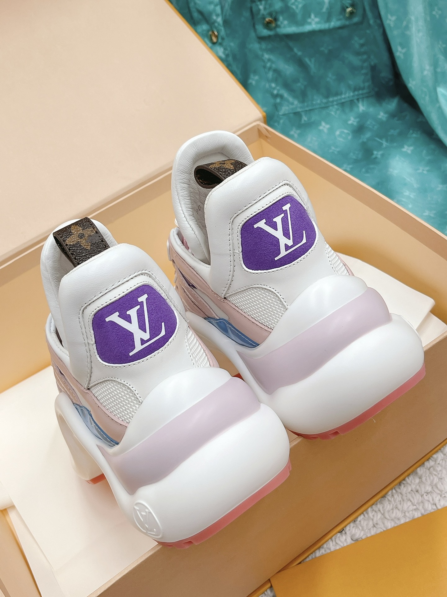 L0vis Vvtt0n Women’s LV Archlight Sneaker Blue For Women LV