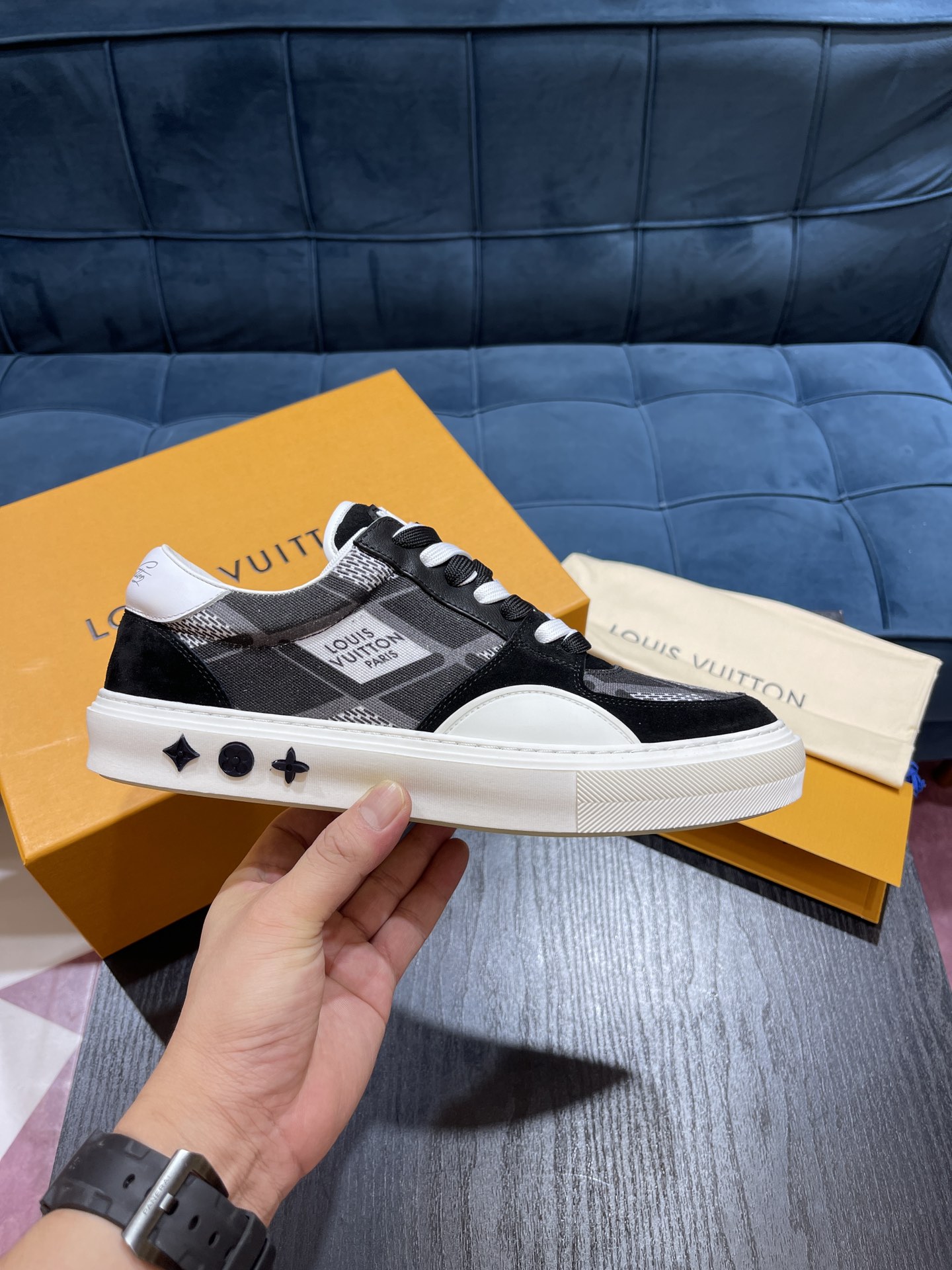 L0vis Vvtt0n LV Ollie Richelieu Black For Men LV