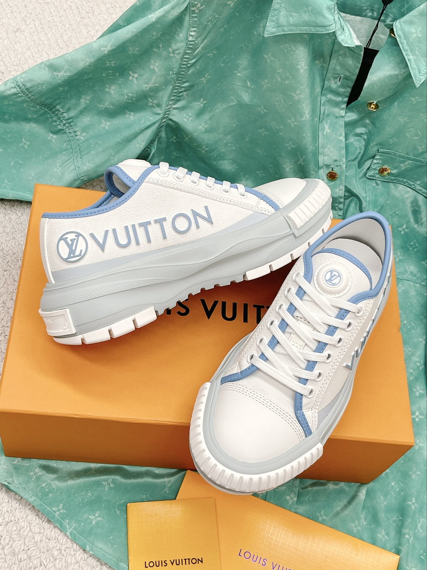 L0vis Vvtt0n Women’s LV Squad Sneaker Blue For Women LV